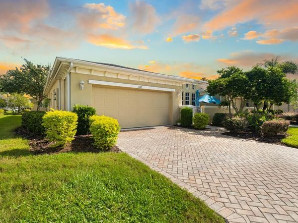 1009 CHELSEA GREENS COURT, Unit 37, SUN CITY CENTER, FL 33573