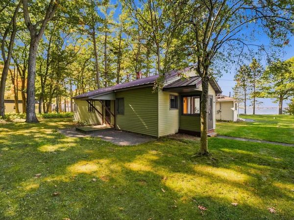 107 Sunset, Cadillac, MI 49601