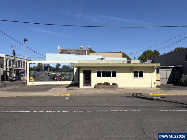 201 Lewis St, Silverton, OR 97381