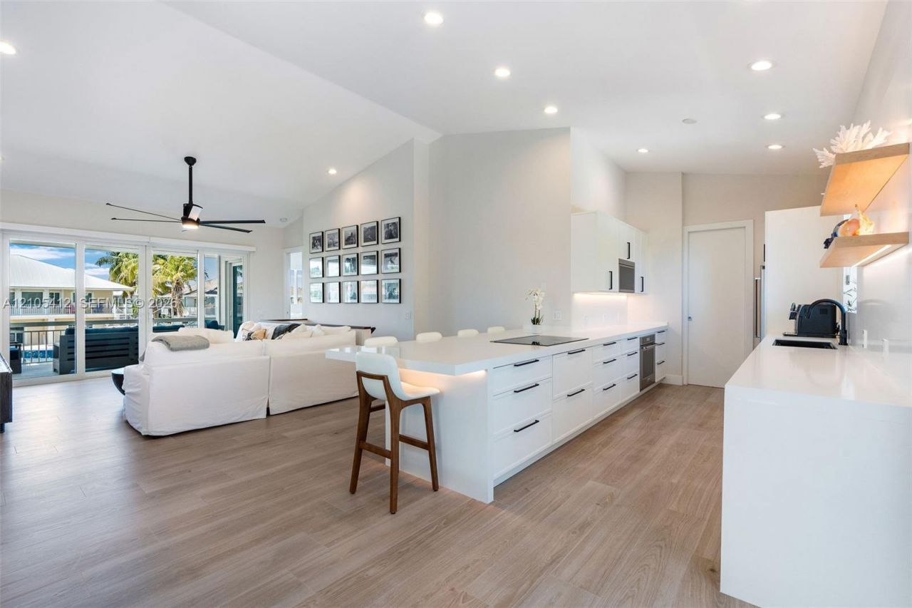 59 W Plaza Del Sol, Islamorada, FL 33036 Photo