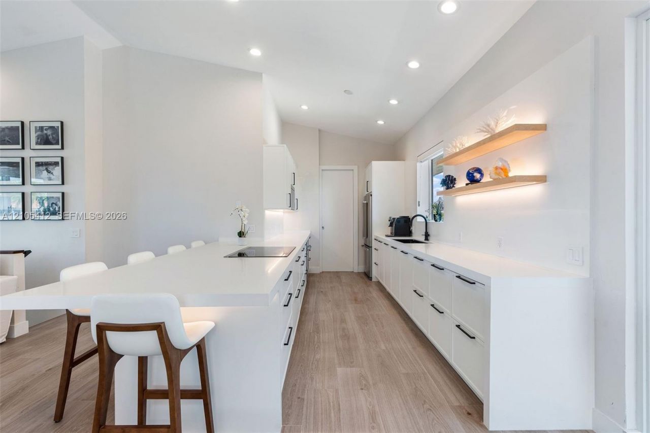 59 W Plaza Del Sol, Islamorada, FL 33036 Photo