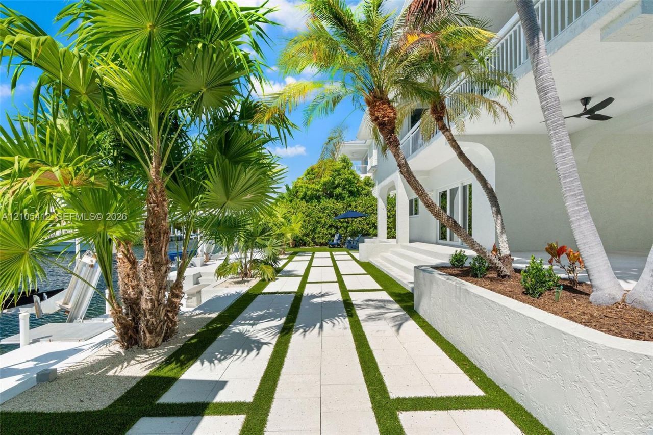 59 W Plaza Del Sol, Islamorada, FL 33036 Photo
