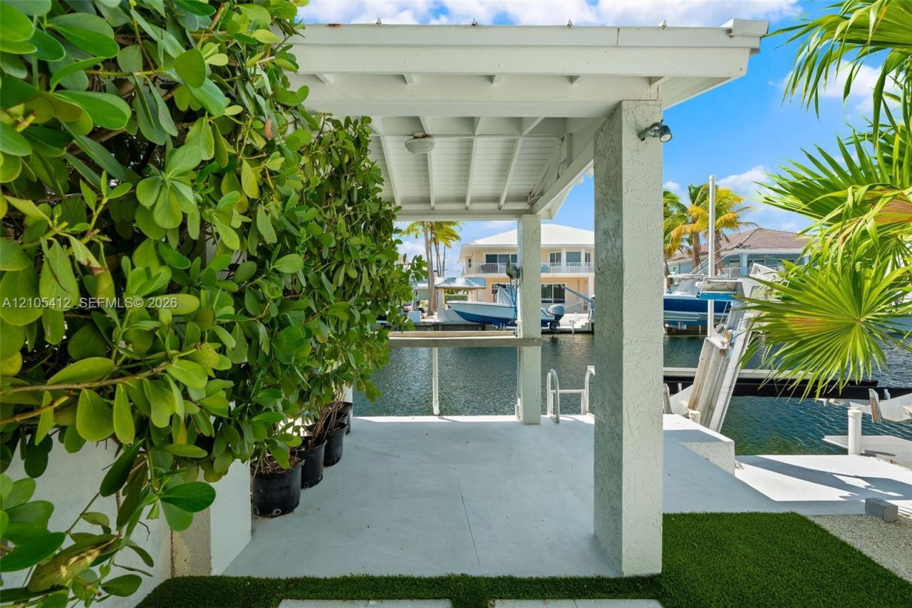 59 W Plaza Del Sol, Islamorada, FL 33036 Photo