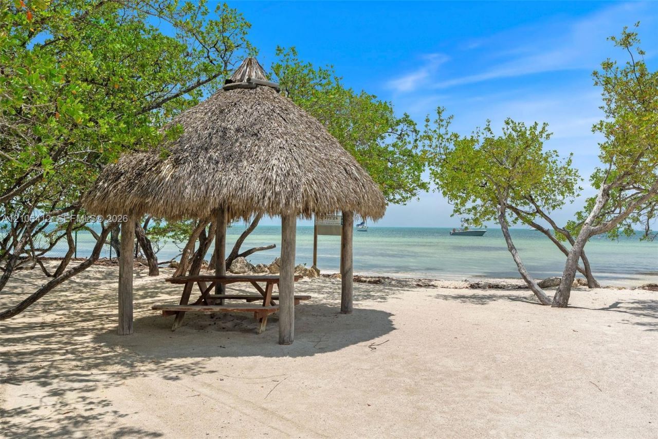 59 W Plaza Del Sol, Islamorada, FL 33036 Photo