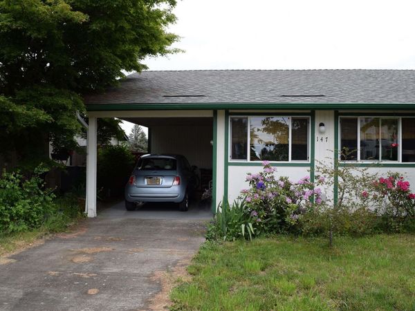 147 SW Wake Robin Av, Corvallis, OR 97333