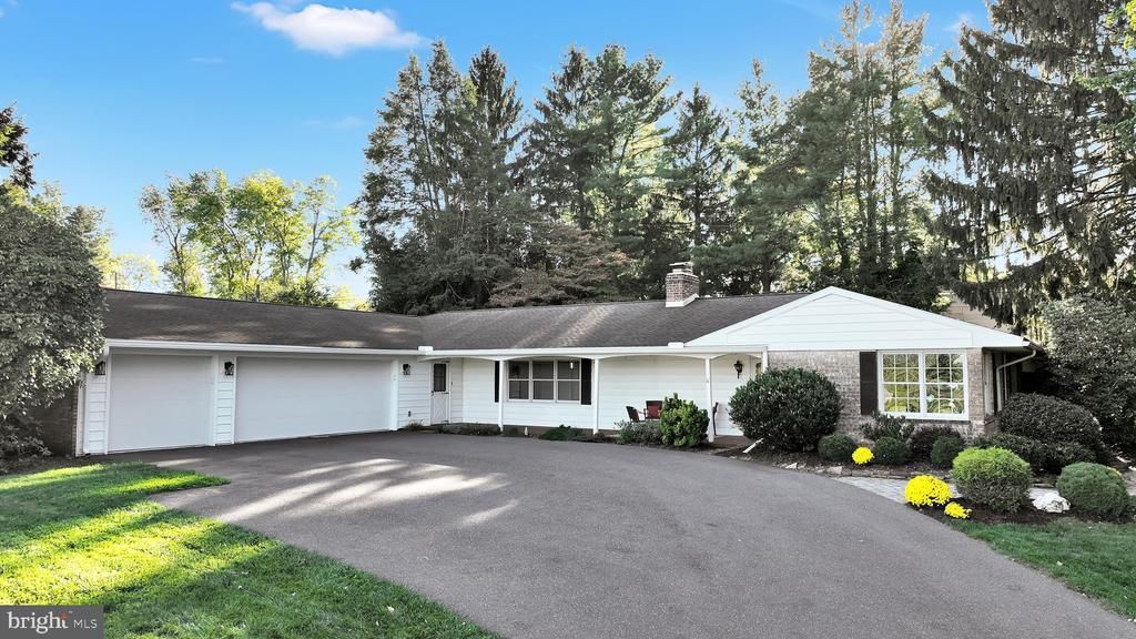 70 FOXCROFT DRIVE , CAMP HILL, PA 17011