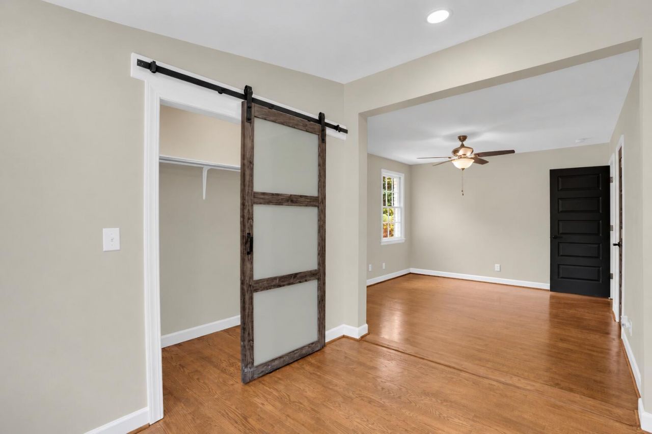 955 Laurie Lane Photo 20