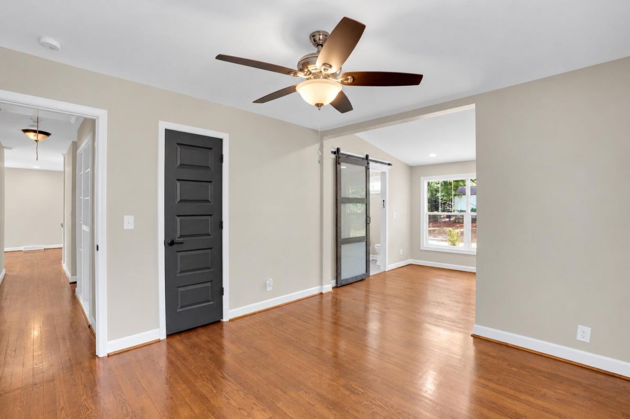 955 Laurie Lane Photo 21