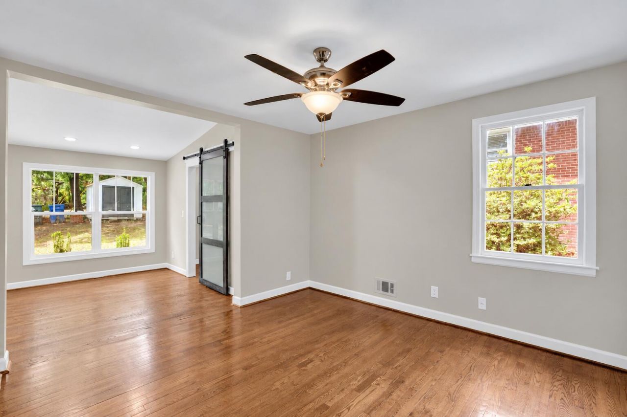 955 Laurie Lane Photo 22
