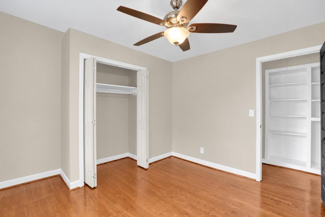 955 Laurie Lane Photo 25