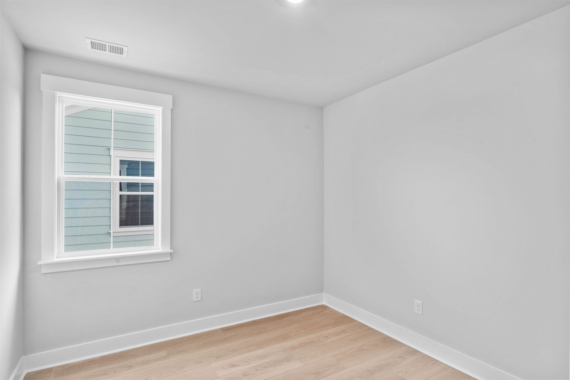 240 Atlantic Breeze St.  Photo 9