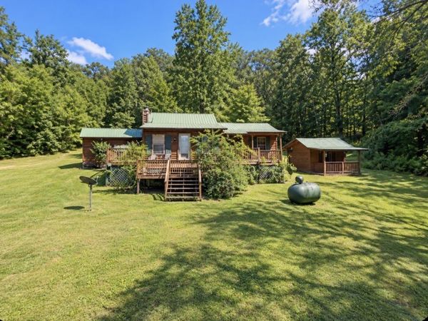 203 Hurricane Creek Dr, Tennessee Ridge, TN 37178