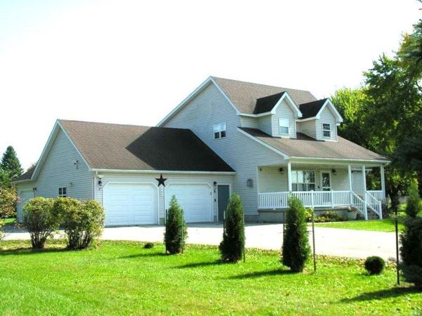 1104 Division Street, Osage, IA 50461