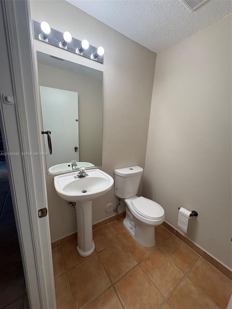 620 SW 107th Ave, Unit 702, Pembroke Pines, FL 33025 Photo