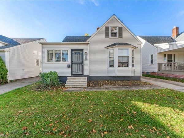 12404 Oak Park Boulevard , Garfield Heights, OH 44125