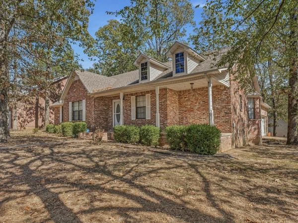 902 Live Oak Circle, Jonesboro, AR 72405