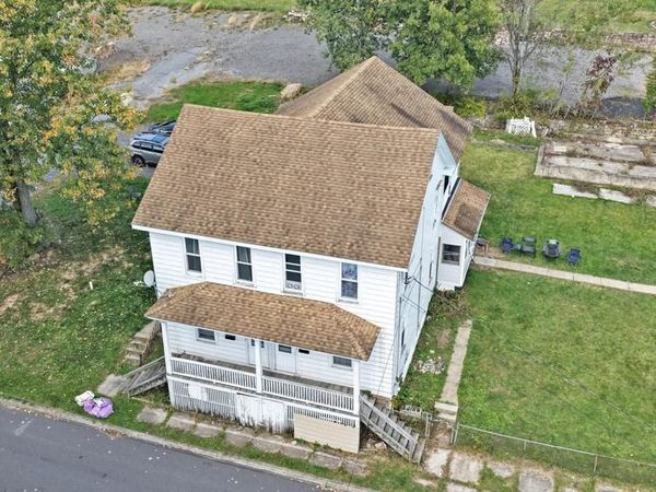 101 E COLLIERY AVENUE, TOWER CITY, PA 17980