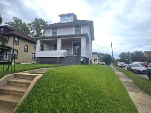 2911 E NORTHERN PARKWAY, BALTIMORE, MD 21214