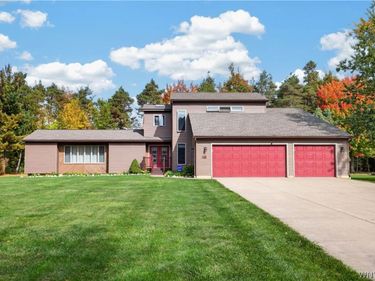 1430 N Creek Road , Hamburg, NY 14085