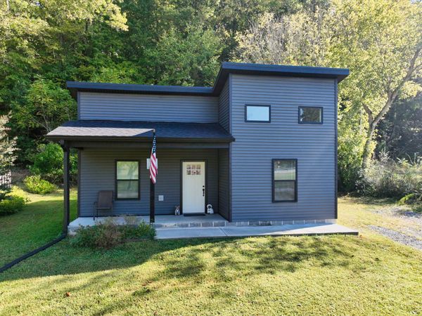 214 Church St , Red Boiling Springs, TN 37150