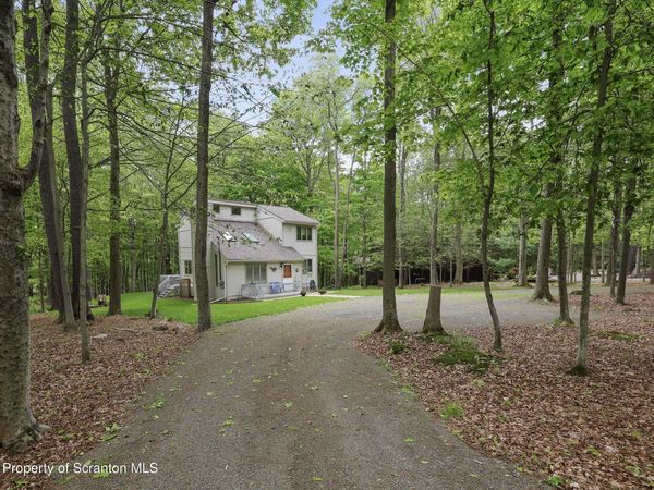 34 Sheffick Road , Clifton Twp, PA 18424