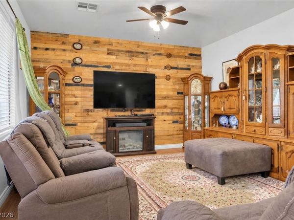 113 Peak Villa Avenue , North Las Vegas, NV 89031