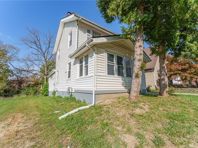 1955 Rugby Road, Dayton, OH 45406 Photo 3