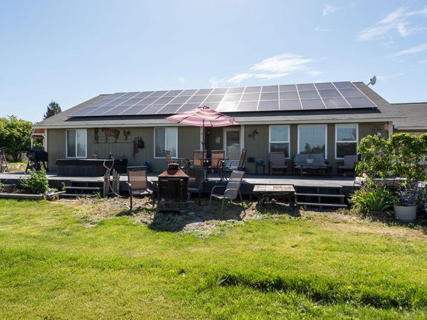 21025 SW Young Avenue, Bend, OR 97703