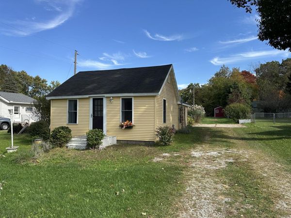 1943 S 3rd Street, Niles, MI 49120