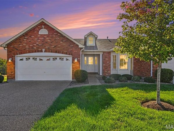 4 Putting Green Drive, Dardenne Prairie, MO 63368