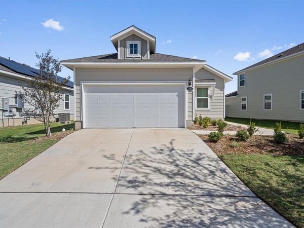 122 Bluestem DR, Elgin, TX 78621