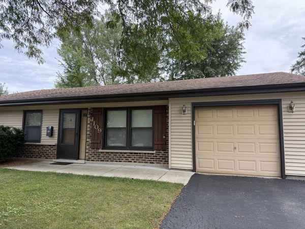1109 Kingwood Lane , Lake Zurich, IL 60047