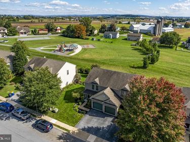 124 TALON DRIVE, EPHRATA, PA 17522