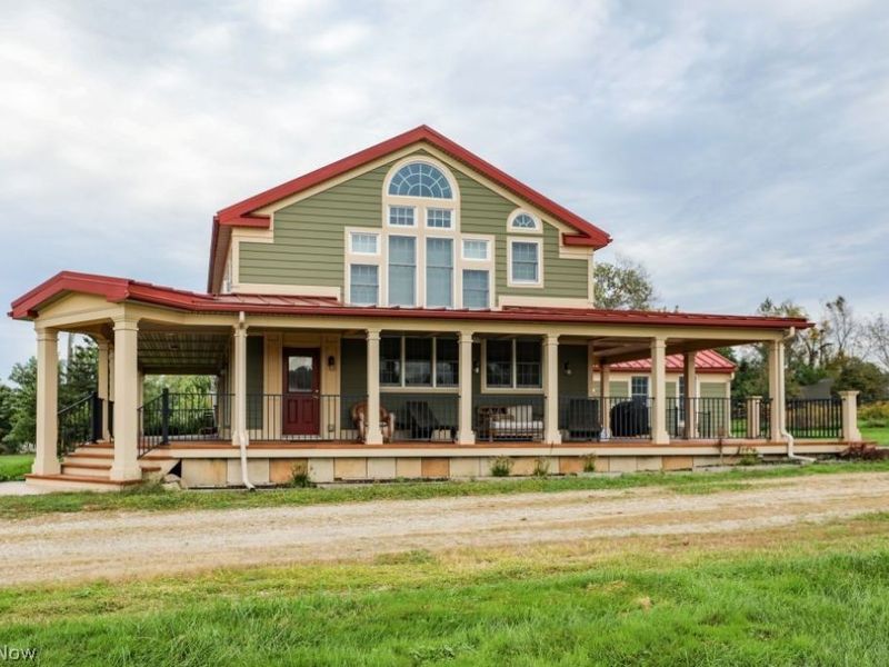 5930 Vair Road, Ravenna, OH 44266 Photo 1