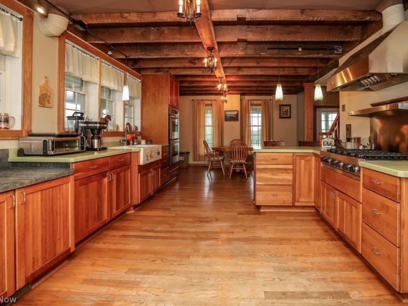 5930 Vair Road, Ravenna, OH 44266 Photo 8