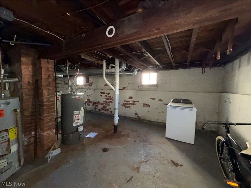 18007 Harland Avenue, Cleveland, OH 44119 Photo 21