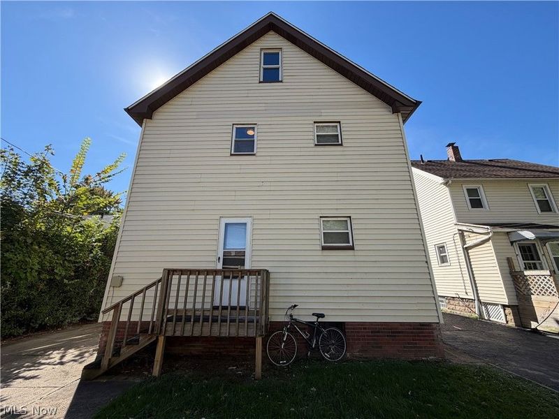 18007 Harland Avenue, Cleveland, OH 44119 Photo 30