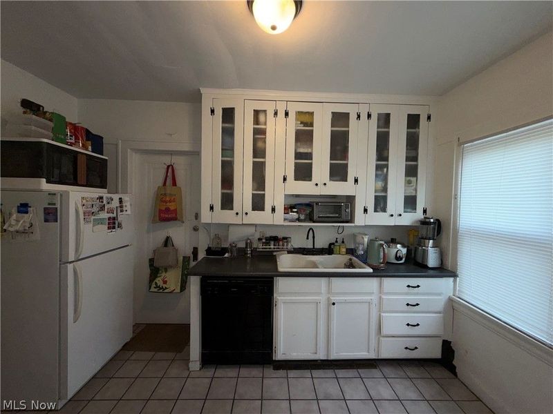 18007 Harland Avenue, Cleveland, OH 44119 Photo 8