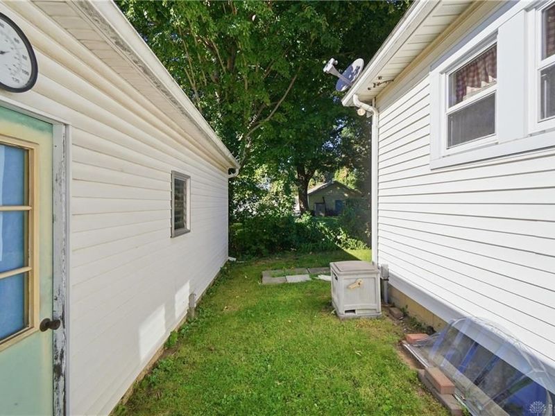 8 E Jamestown Street, South Charleston, OH 45368 Photo 57