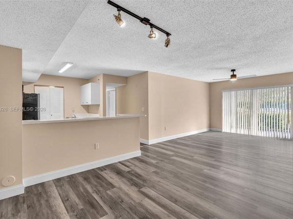 3854 Lyons Rd , Unit 111-5, Coconut Creek, FL 33073