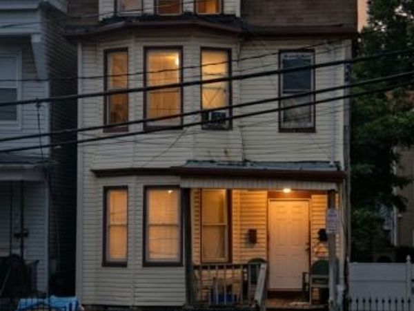 94 Peabody Pl, Newark, NJ 07104
