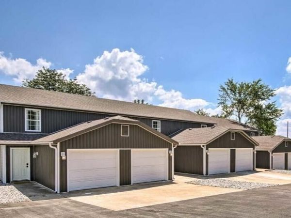 1 South Street , Kimberling City, MO 65686