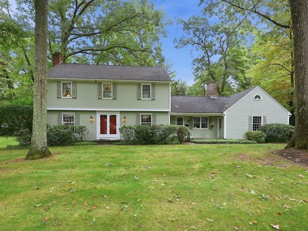 61 Wild Grove Lane, Longmeadow, MA 01106