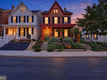 617 N WEST STREET, CARLISLE, PA 17013