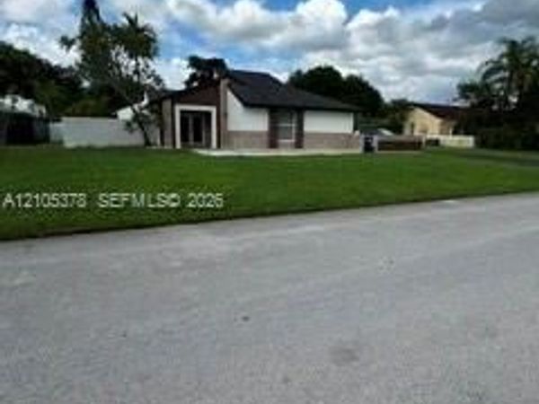 15281 SW 153rd St , Miami, FL 33187