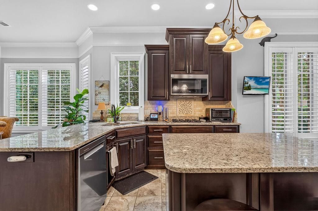 184 Harbor Club Dr. Photo 11
