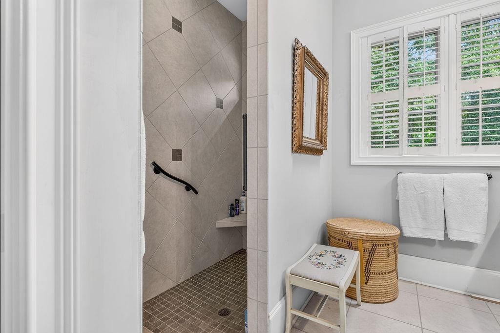 184 Harbor Club Dr. Photo 28