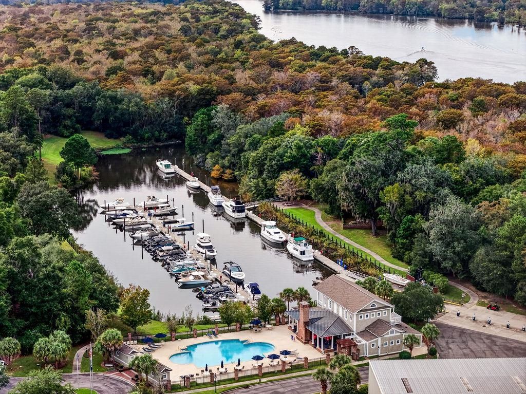 184 Harbor Club Dr. Photo 59