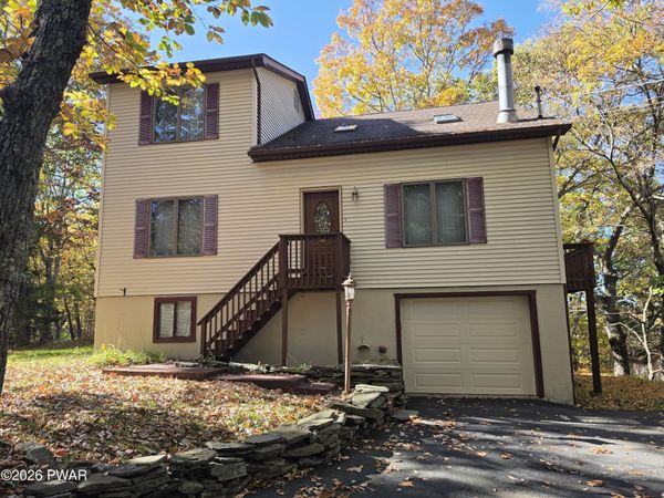 404 Surrey Drive , Lords Valley, PA 18428