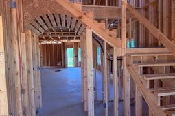 657 Broadsword Way photo 4